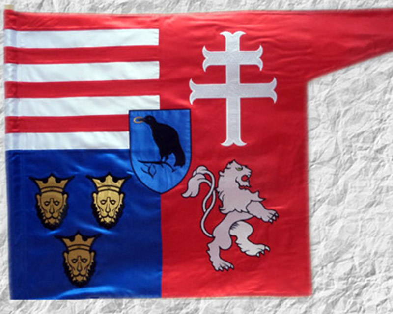 Hunyadi zászló, hímzett selyem, történelmi zászló